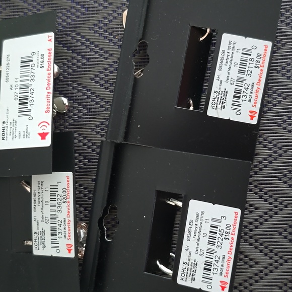 DANA BUCHMAN BRAND WOMEN'S FASHION JEWELRY BUNDLE OF 8 PAIRS OF PIERCED โฆ - Picture 14 of 14